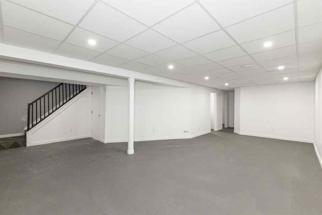 MLS&reg; # A2269633 - 5008 39 Street  in Southeast Innisfail Innisfail, Residential Open Houses