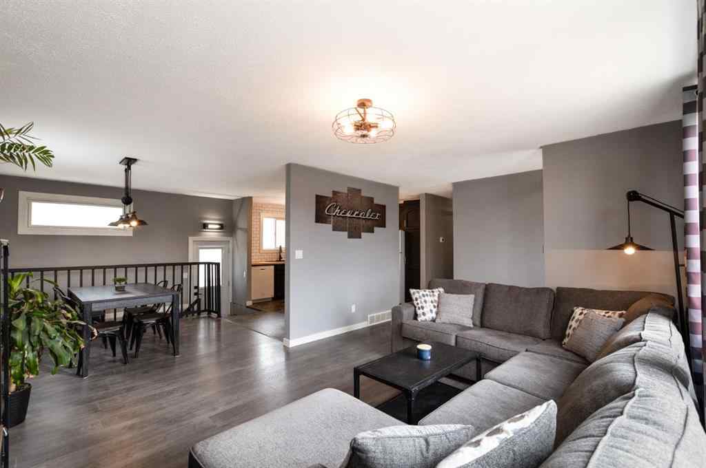 MLS&reg; # A2269633 - 5008 39 Street  in Southeast Innisfail Innisfail, Residential Open Houses