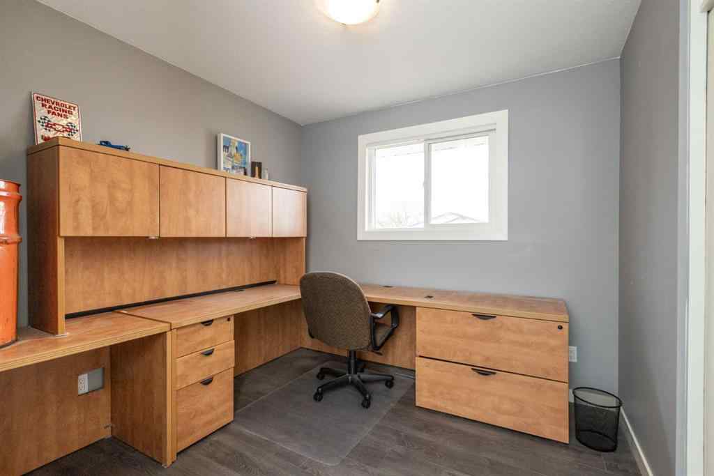 MLS&reg; # A2269633 - 5008 39 Street  in Southeast Innisfail Innisfail, Residential Open Houses