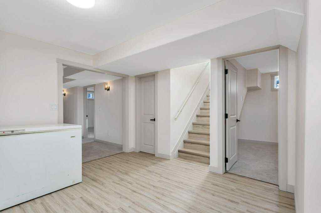 MLS&reg; # A2269635 - 5537 35 Street  in West Park Red Deer, Residential Open Houses