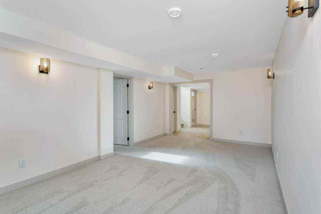 MLS&reg; # A2269635 - 5537 35 Street  in West Park Red Deer, Residential Open Houses