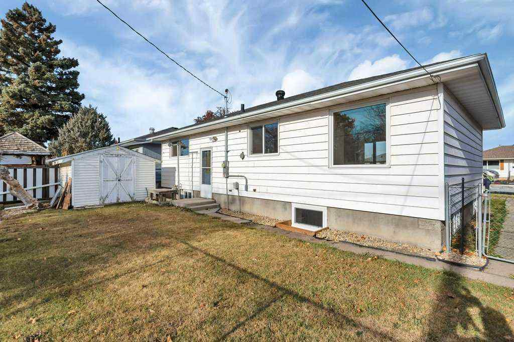 MLS&reg; # A2269635 - 5537 35 Street  in West Park Red Deer, Residential Open Houses