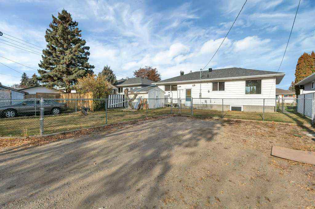 MLS&reg; # A2269635 - 5537 35 Street  in West Park Red Deer, Residential Open Houses