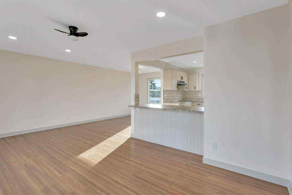 MLS&reg; # A2269635 - 5537 35 Street  in West Park Red Deer, Residential Open Houses