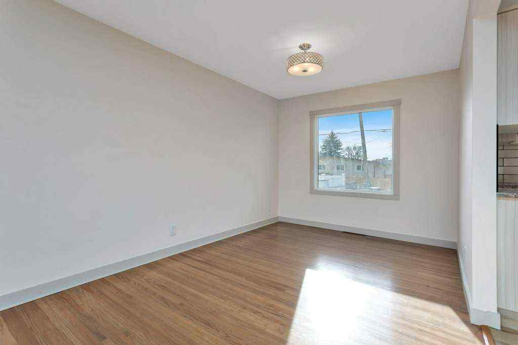 MLS&reg; # A2269635 - 5537 35 Street  in West Park Red Deer, Residential Open Houses