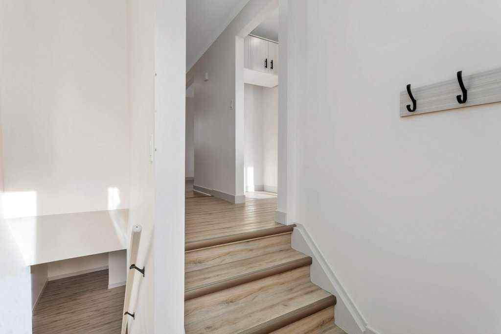 MLS&reg; # A2269635 - 5537 35 Street  in West Park Red Deer, Residential Open Houses