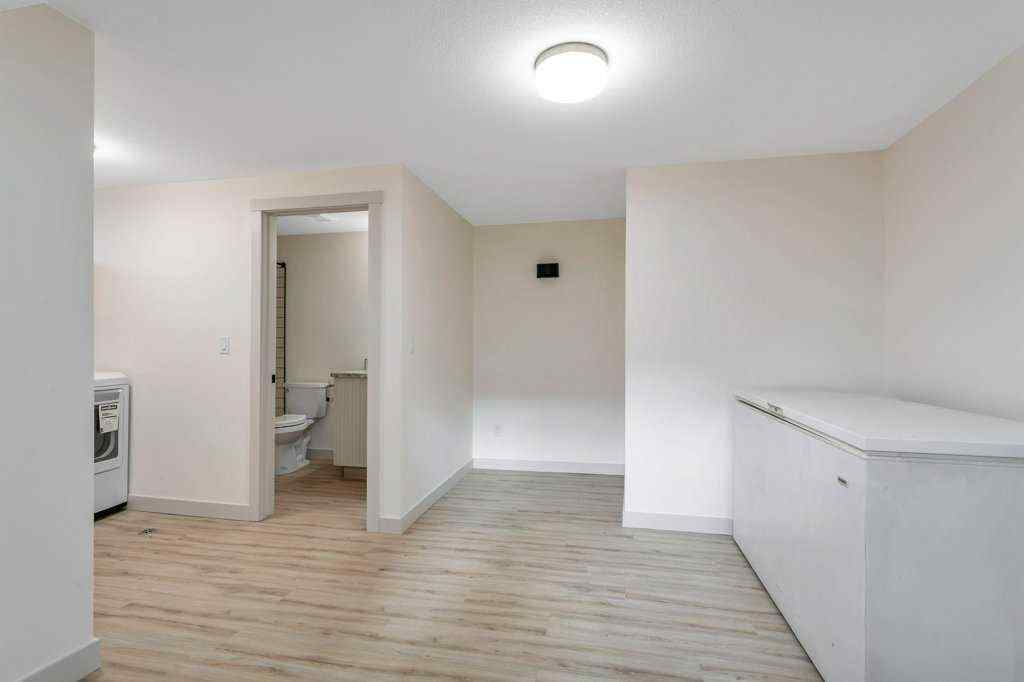 MLS&reg; # A2269635 - 5537 35 Street  in West Park Red Deer, Residential Open Houses