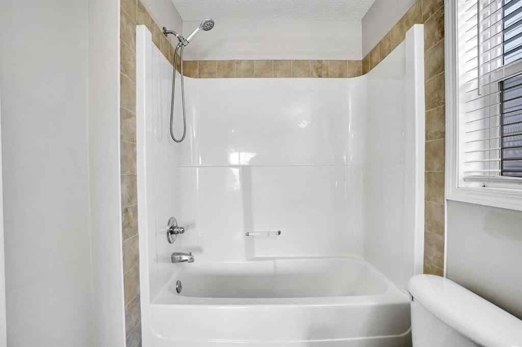 MLS® A2269642 - 229 Luxstone Way SW in Luxstone Airdrie, Residential