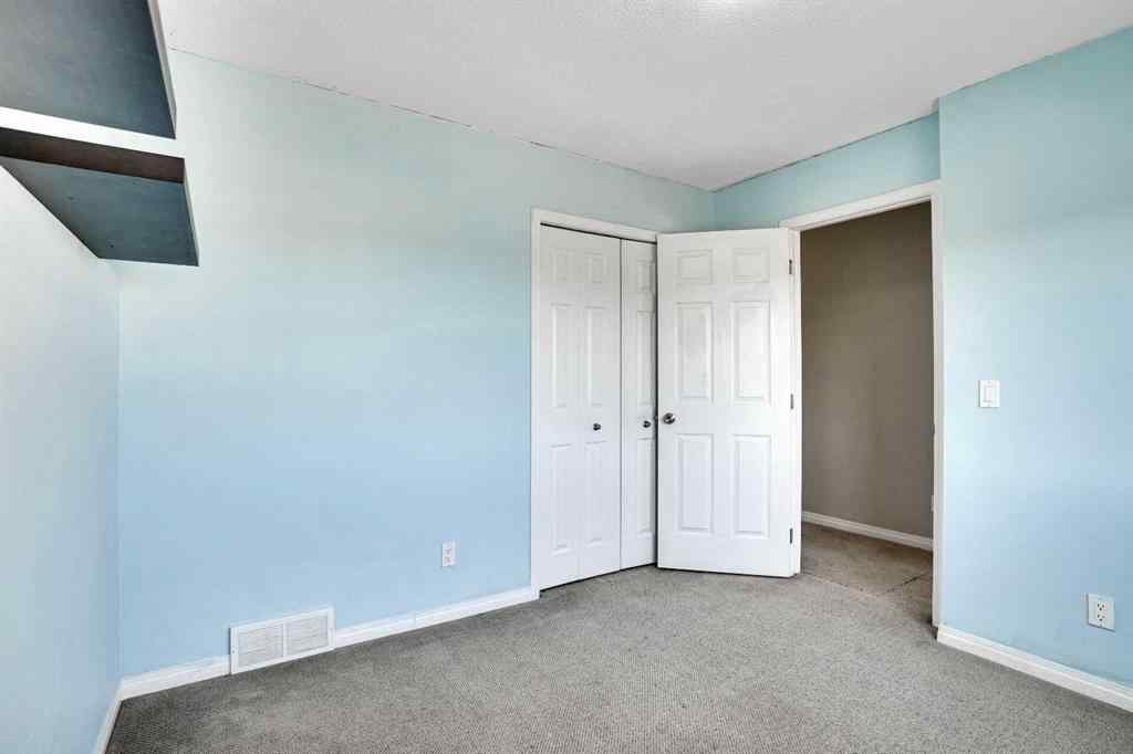 MLS® A2269642 - 229 Luxstone Way SW in Luxstone Airdrie, Residential