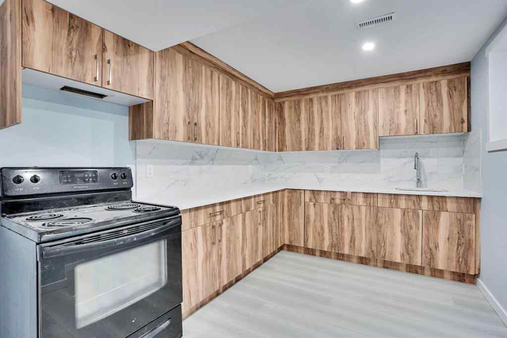 MLS® A2269642 - 229 Luxstone Way SW in Luxstone Airdrie, Residential