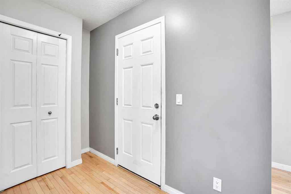 MLS® A2269642 - 229 Luxstone Way SW in Luxstone Airdrie, Residential