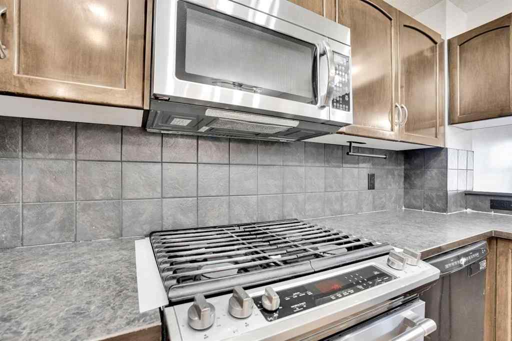 MLS® A2269642 - 229 Luxstone Way SW in Luxstone Airdrie, Residential