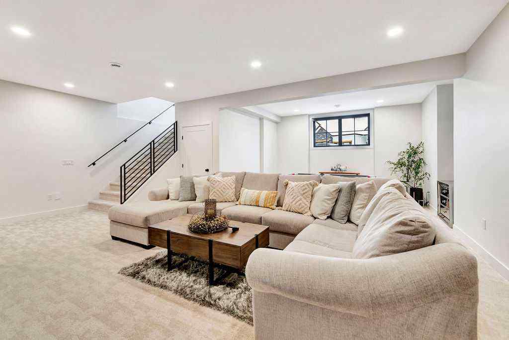 MLS&reg; # A2269649 - 1302 59B Avenue  in Lakeside Lloydminster, Residential Open Houses