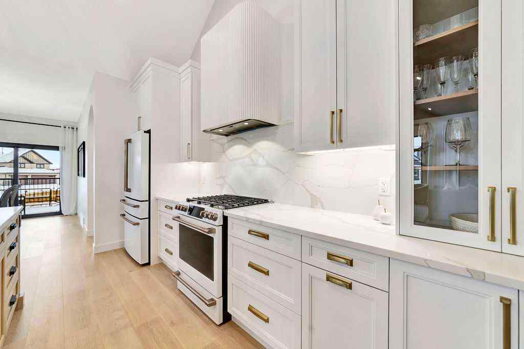 MLS&reg; # A2269649 - 1302 59B Avenue  in Lakeside Lloydminster, Residential Open Houses