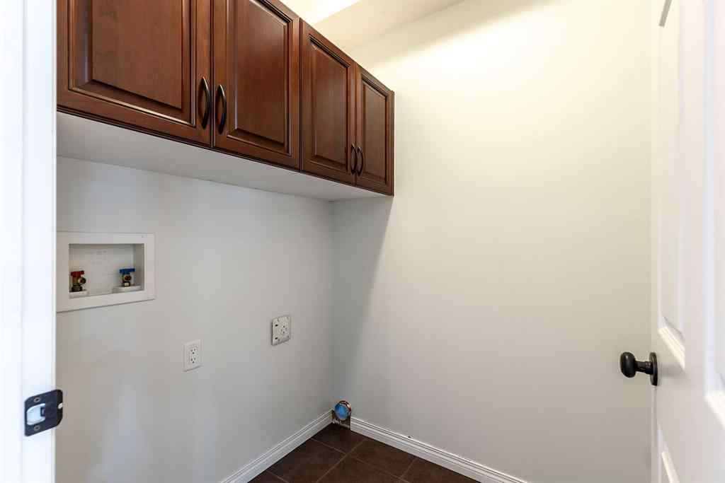 MLS&reg; # A2269651 - 331 Stratton Road SE in SE Southridge Medicine Hat, Residential Open Houses