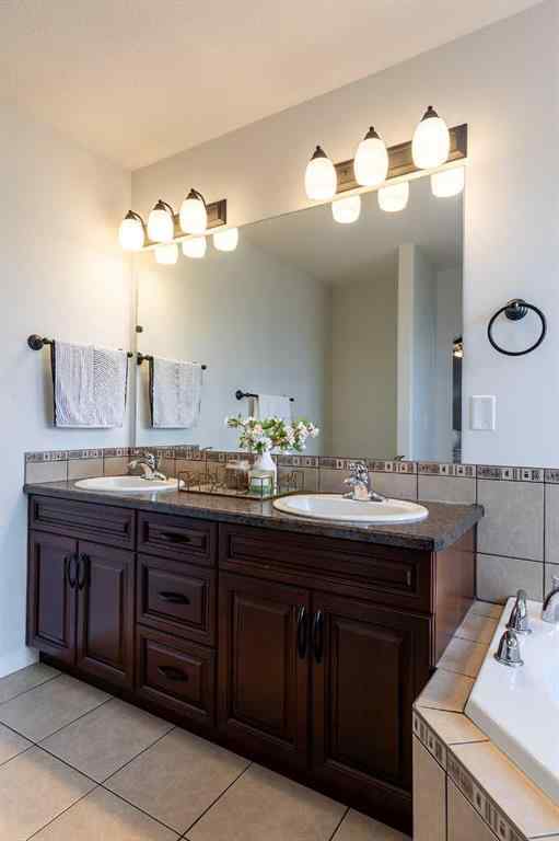 MLS&reg; # A2269651 - 331 Stratton Road SE in SE Southridge Medicine Hat, Residential Open Houses