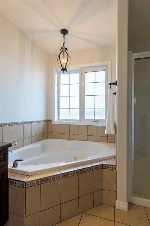 MLS&reg; # A2269651 - 331 Stratton Road SE in SE Southridge Medicine Hat, Residential Open Houses