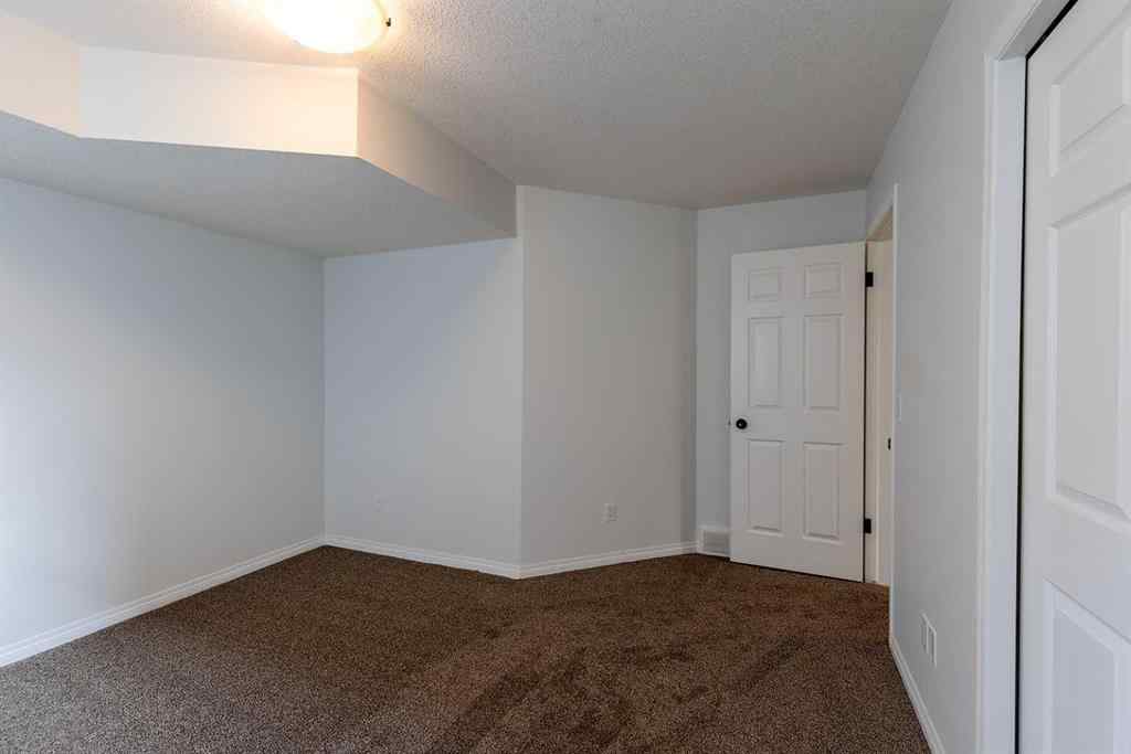 MLS&reg; # A2269651 - 331 Stratton Road SE in SE Southridge Medicine Hat, Residential Open Houses