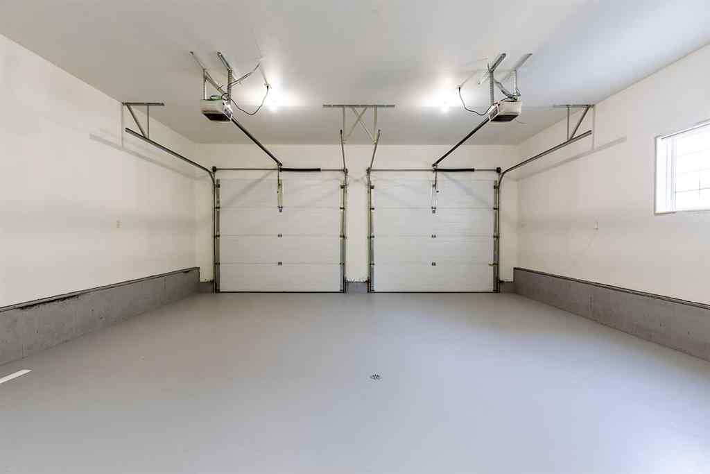 MLS&reg; # A2269651 - 331 Stratton Road SE in SE Southridge Medicine Hat, Residential Open Houses