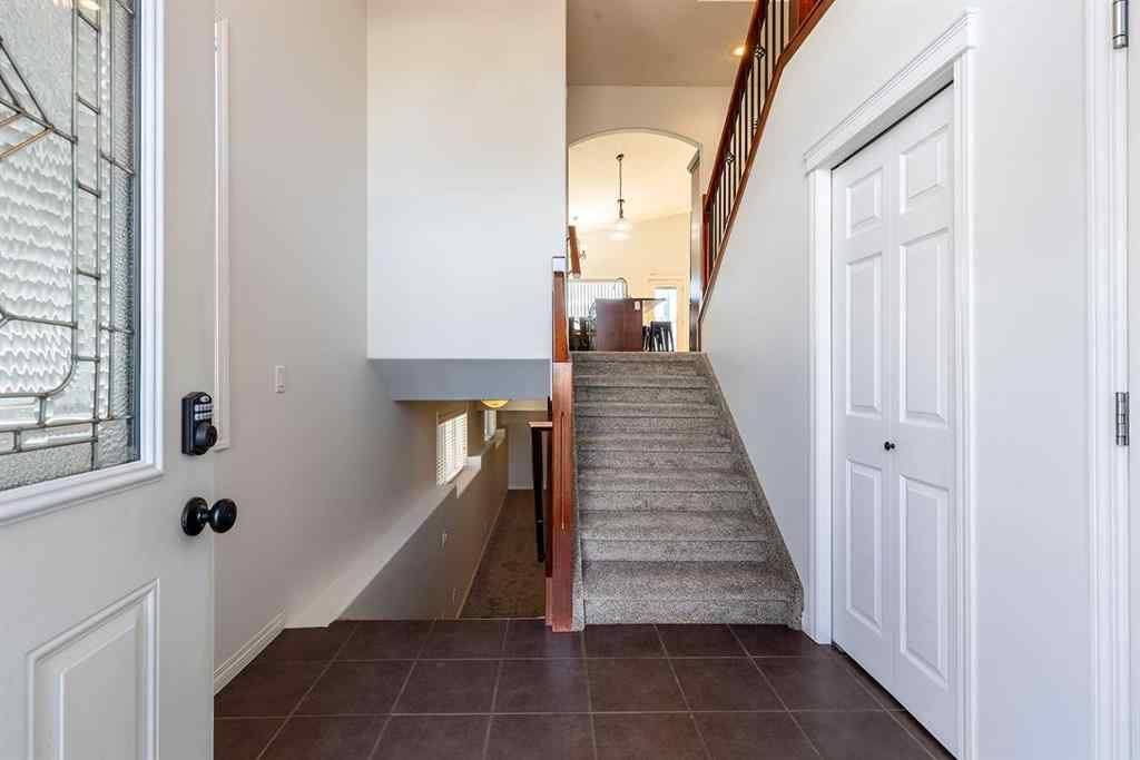 MLS&reg; # A2269651 - 331 Stratton Road SE in SE Southridge Medicine Hat, Residential Open Houses