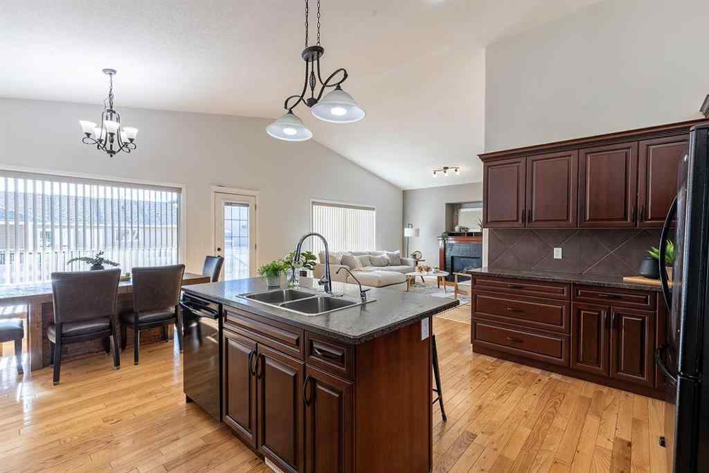 MLS&reg; # A2269651 - 331 Stratton Road SE in SE Southridge Medicine Hat, Residential Open Houses