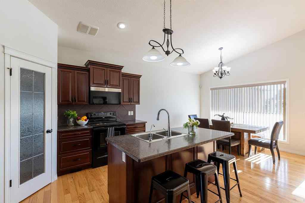 MLS&reg; # A2269651 - 331 Stratton Road SE in SE Southridge Medicine Hat, Residential Open Houses