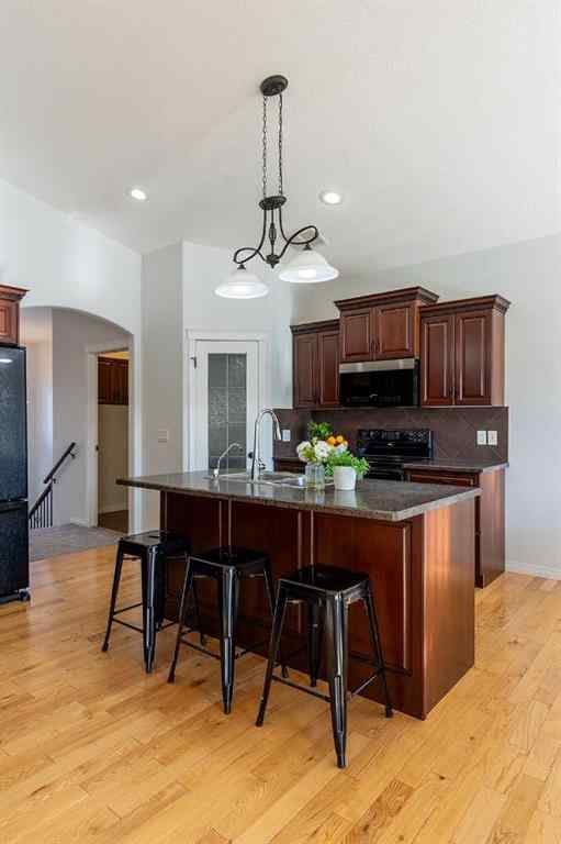 MLS&reg; # A2269651 - 331 Stratton Road SE in SE Southridge Medicine Hat, Residential Open Houses