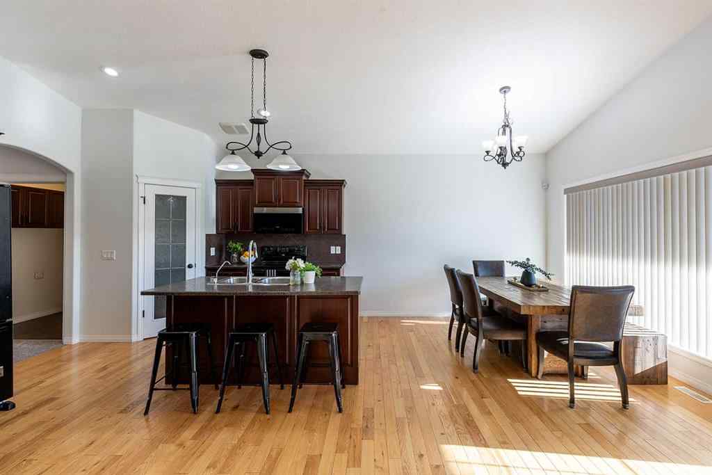 MLS&reg; # A2269651 - 331 Stratton Road SE in SE Southridge Medicine Hat, Residential Open Houses