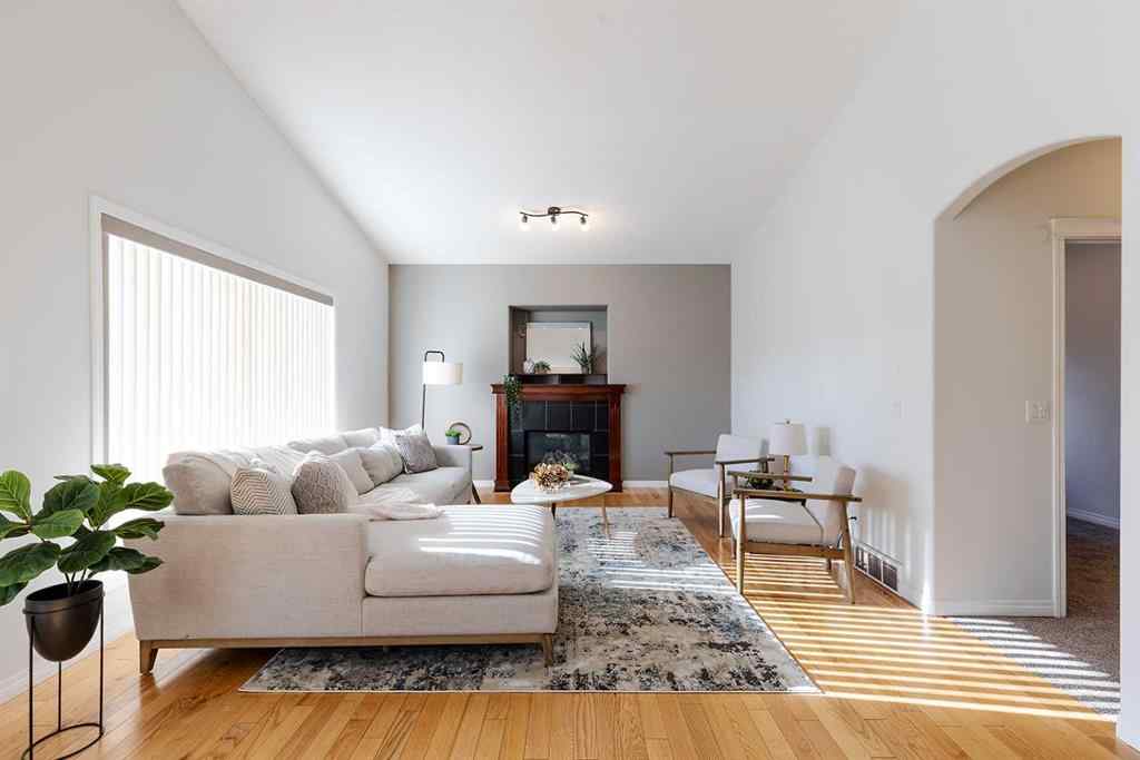 MLS&reg; # A2269651 - 331 Stratton Road SE in SE Southridge Medicine Hat, Residential Open Houses