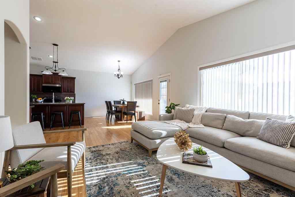 MLS&reg; # A2269651 - 331 Stratton Road SE in SE Southridge Medicine Hat, Residential Open Houses