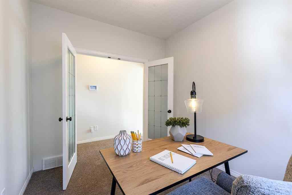 MLS&reg; # A2269651 - 331 Stratton Road SE in SE Southridge Medicine Hat, Residential Open Houses