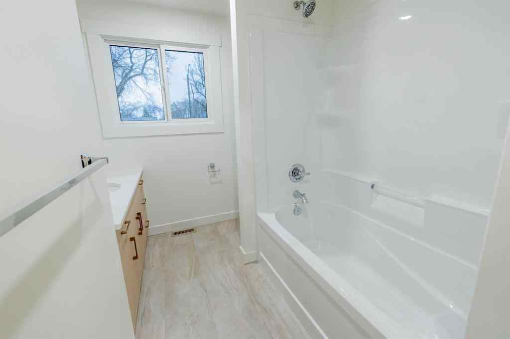 MLS® # A2269653 - 5416 44 Avenue  in NONE Taber, Residential Open Houses