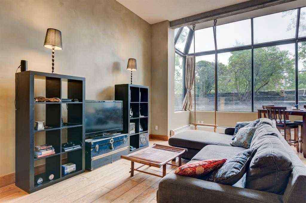 MLS&reg; # A2269654 - Unit #102 59 Glamis Drive SW in Glamorgan Calgary, Residential Open Houses