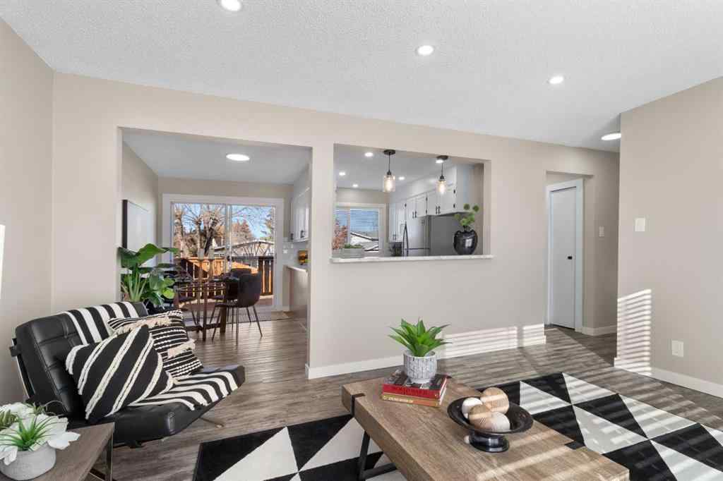 MLS&reg; # A2269656 - 4011 53 Avenue  in Southwest Innisfail Innisfail, Residential Open Houses