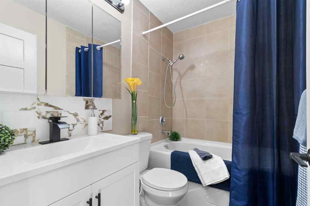 MLS&reg; # A2269656 - 4011 53 Avenue  in Southwest Innisfail Innisfail, Residential Open Houses