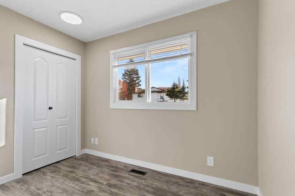 MLS&reg; # A2269656 - 4011 53 Avenue  in Southwest Innisfail Innisfail, Residential Open Houses