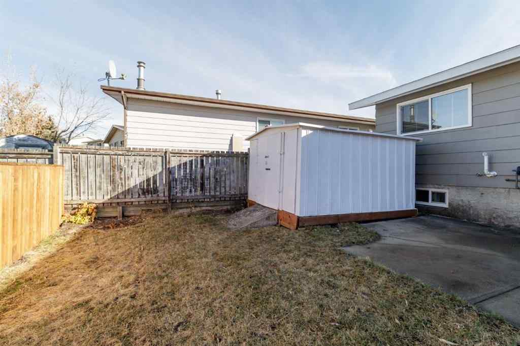 MLS&reg; # A2269656 - 4011 53 Avenue  in Southwest Innisfail Innisfail, Residential Open Houses