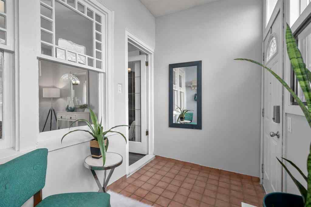 MLS® A2269657 - 207 31 Avenue NW in Tuxedo Park Calgary, Residential