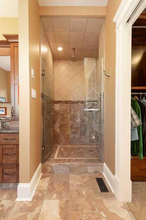 MLS® A2269658 - 124 Canyoncrest Point W in The Canyons Lethbridge, Residential