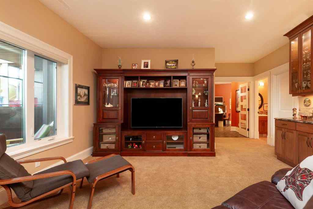 MLS® A2269658 - 124 Canyoncrest Point W in The Canyons Lethbridge, Residential