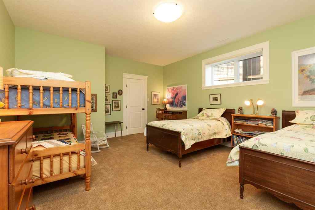 MLS® A2269658 - 124 Canyoncrest Point W in The Canyons Lethbridge, Residential