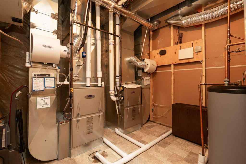 MLS® A2269658 - 124 Canyoncrest Point W in The Canyons Lethbridge, Residential