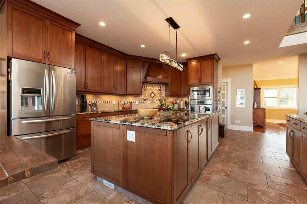 MLS® A2269658 - 124 Canyoncrest Point W in The Canyons Lethbridge, Residential