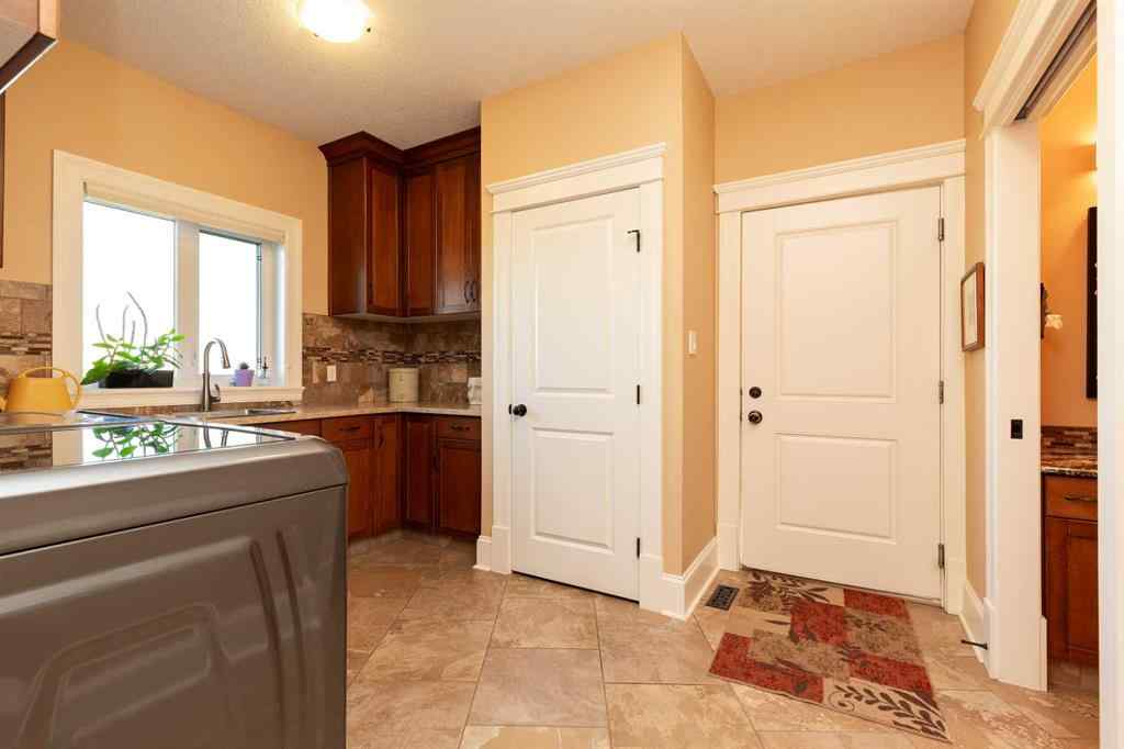 MLS® A2269658 - 124 Canyoncrest Point W in The Canyons Lethbridge, Residential