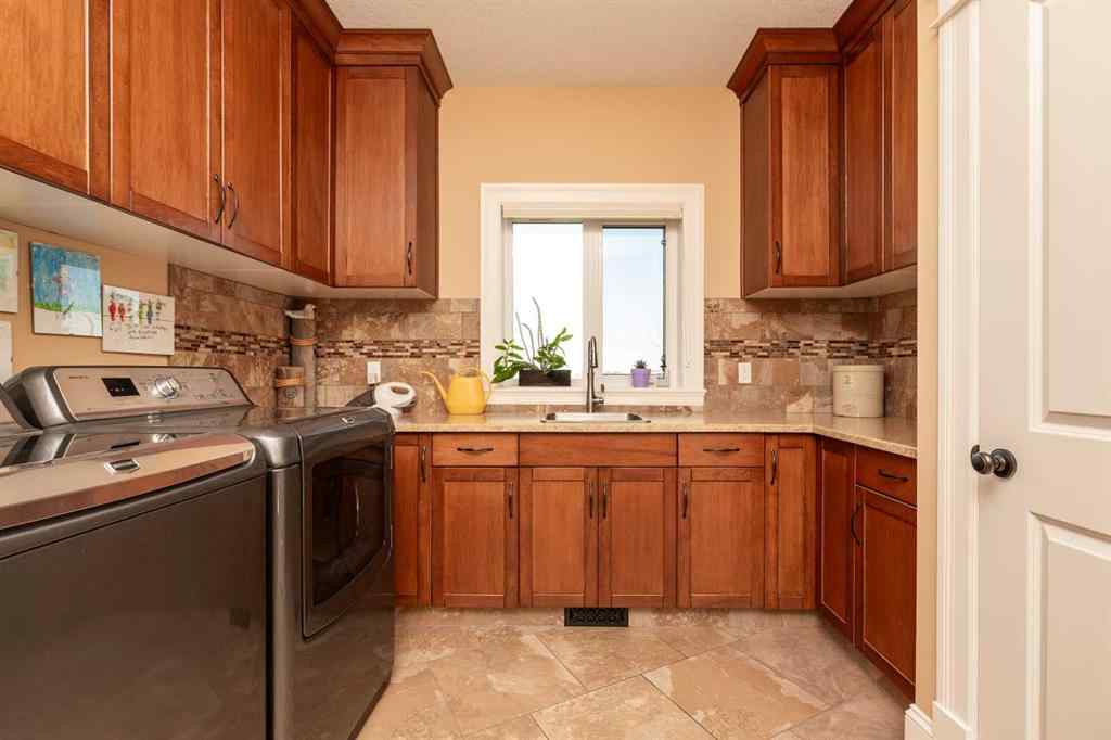 MLS® A2269658 - 124 Canyoncrest Point W in The Canyons Lethbridge, Residential