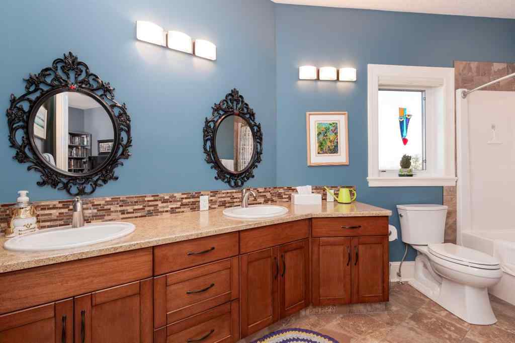 MLS® A2269658 - 124 Canyoncrest Point W in The Canyons Lethbridge, Residential