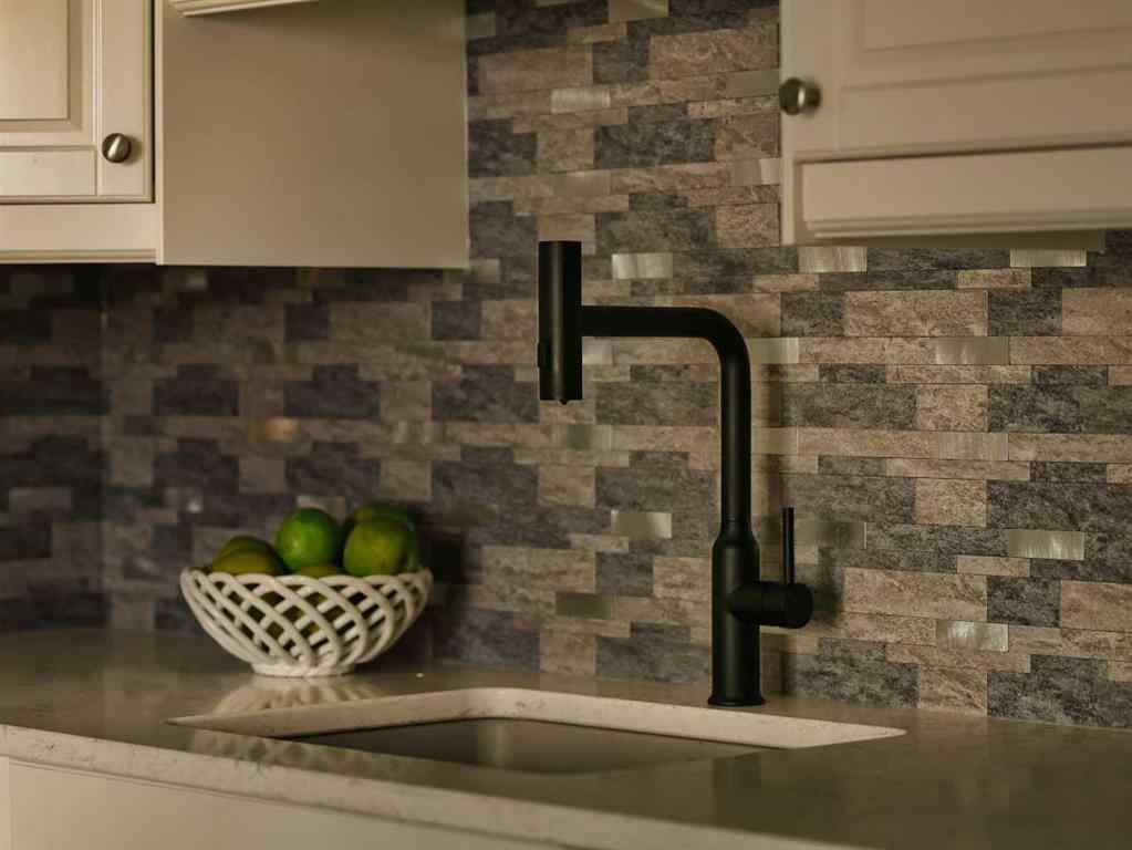 MLS&reg; # A2269659 - 308 7A Avenue S in London Road Lethbridge, Residential Open Houses