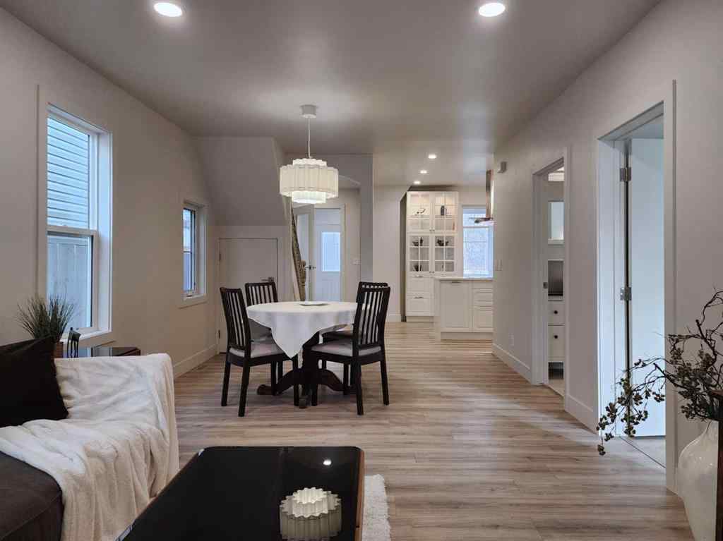 MLS&reg; # A2269659 - 308 7A Avenue S in London Road Lethbridge, Residential Open Houses