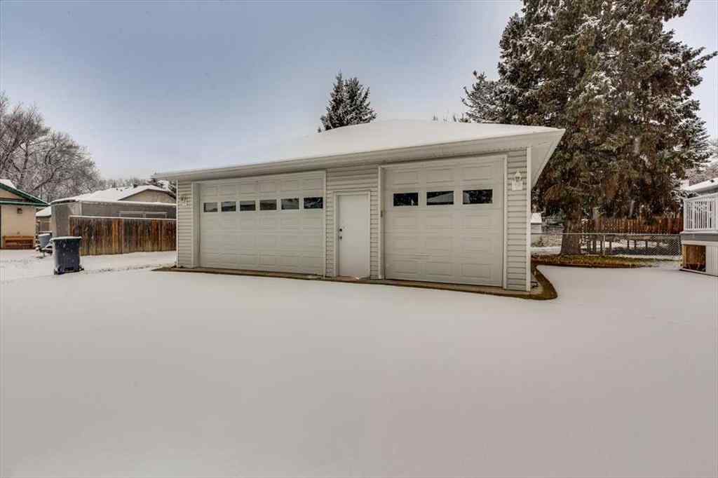 MLS&reg; # A2269661 - 5302 42 Avenue  in Woodlea Red Deer, Residential Open Houses