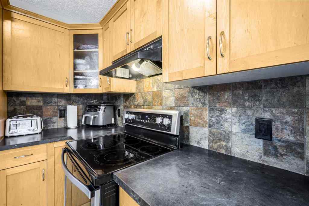MLS&reg; # A2269667 - 102 Evansford Grove NW in Evanston Calgary, Residential Open Houses